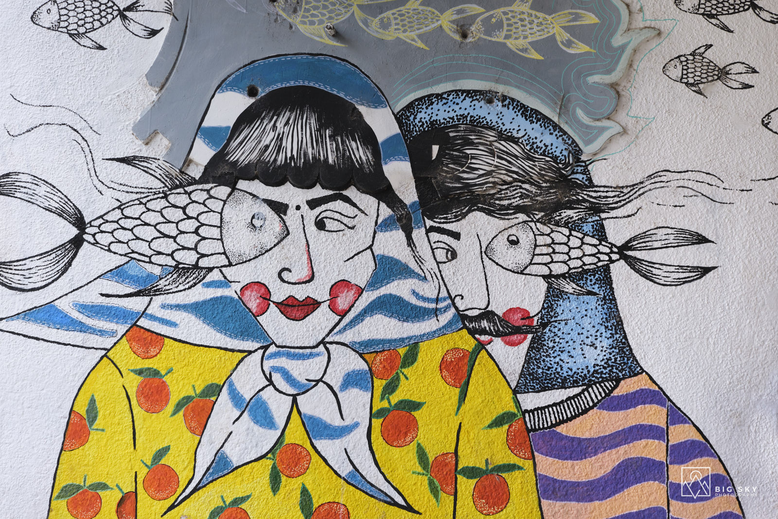 Graffito mit Fischerei-Motiv im Neretva-Delta