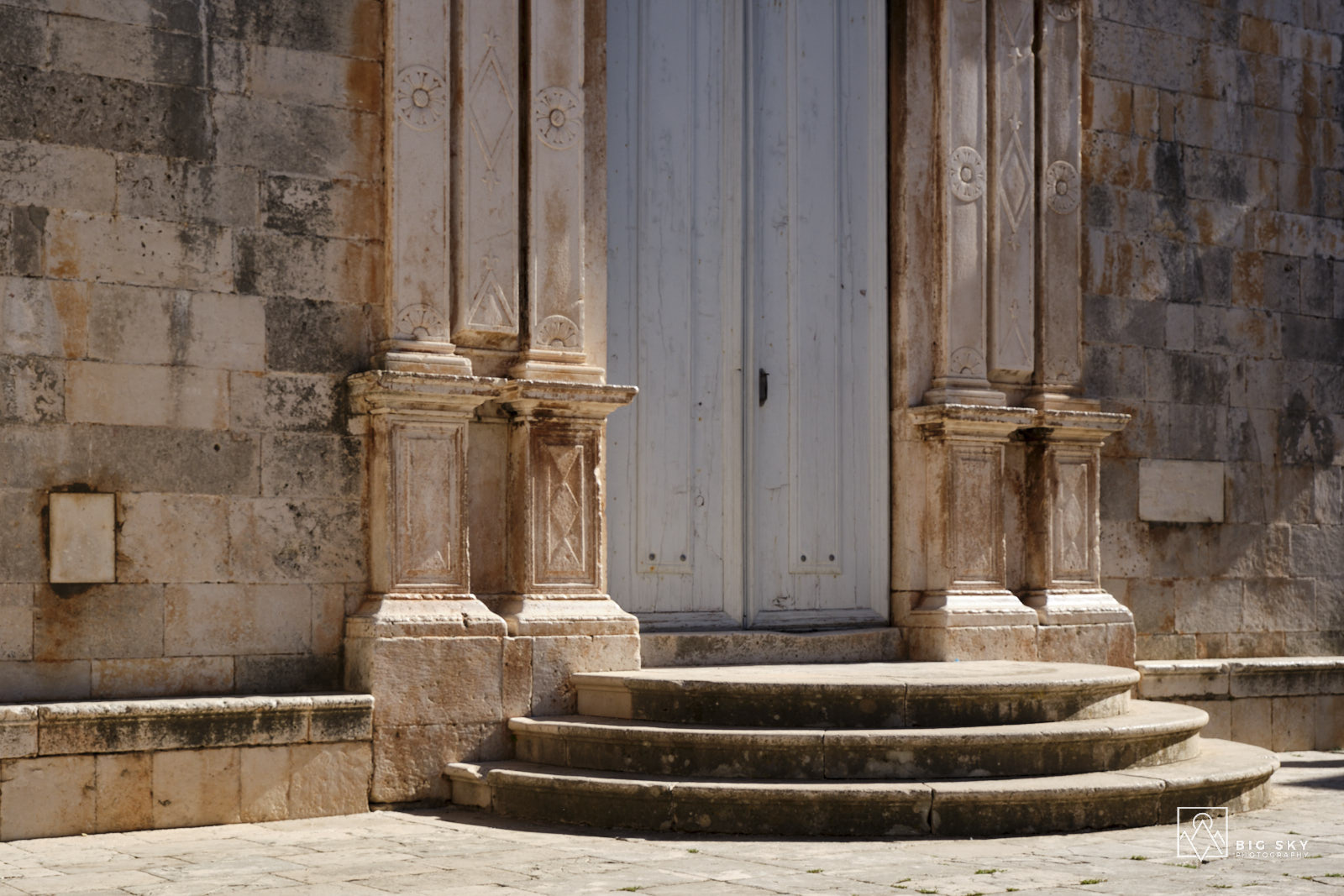 Portal der Kirche von Stari Grad auf der Insel Hvar