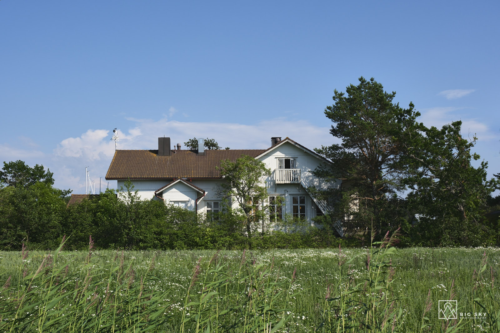 Typisch finnisch: ein Holzhaus im Grünen