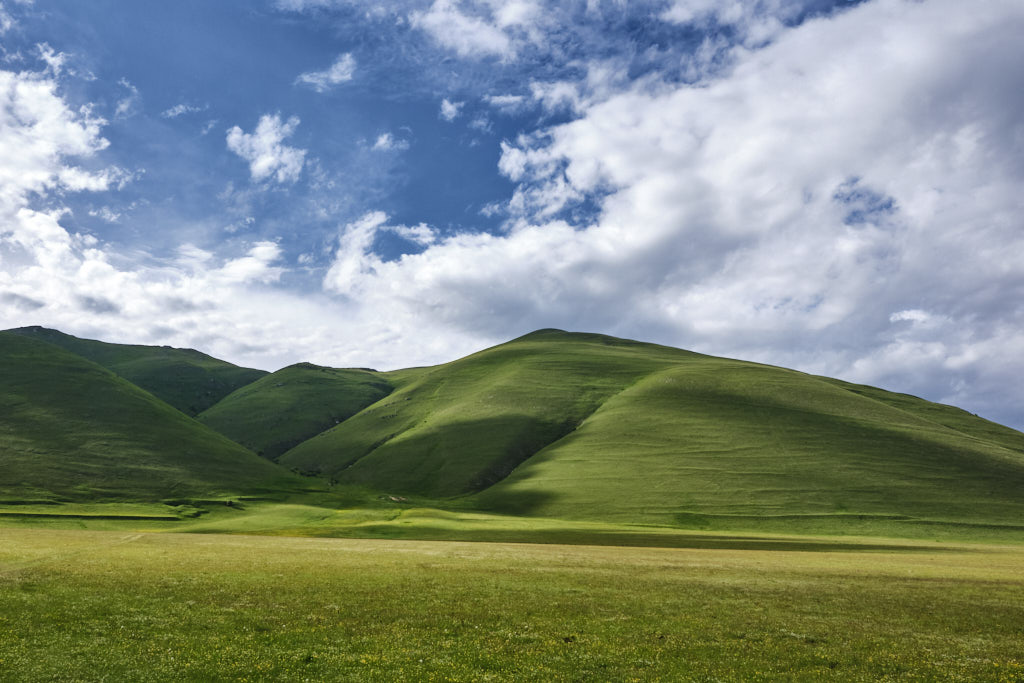 Rolling Hills auf der Hochebene des Nationalparks Monti Sibillini