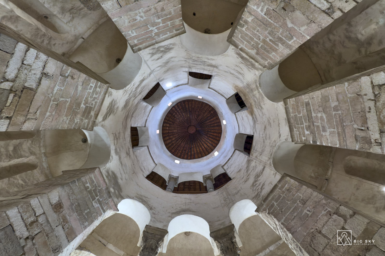 Im Dom von St. Donatus in Zadar - der größten Kirche Dalmatiens