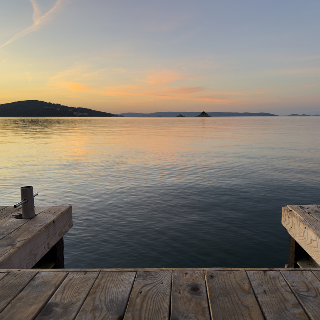 Morgenstimmung am Pier von Vranjica